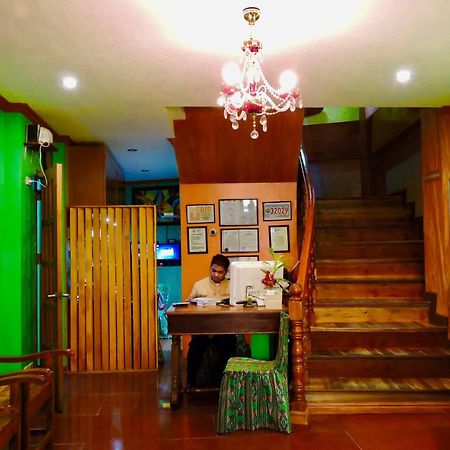 Tinhat Halal حلال Certified Boutique Hotel And Restaurant Davao City Exteriör bild