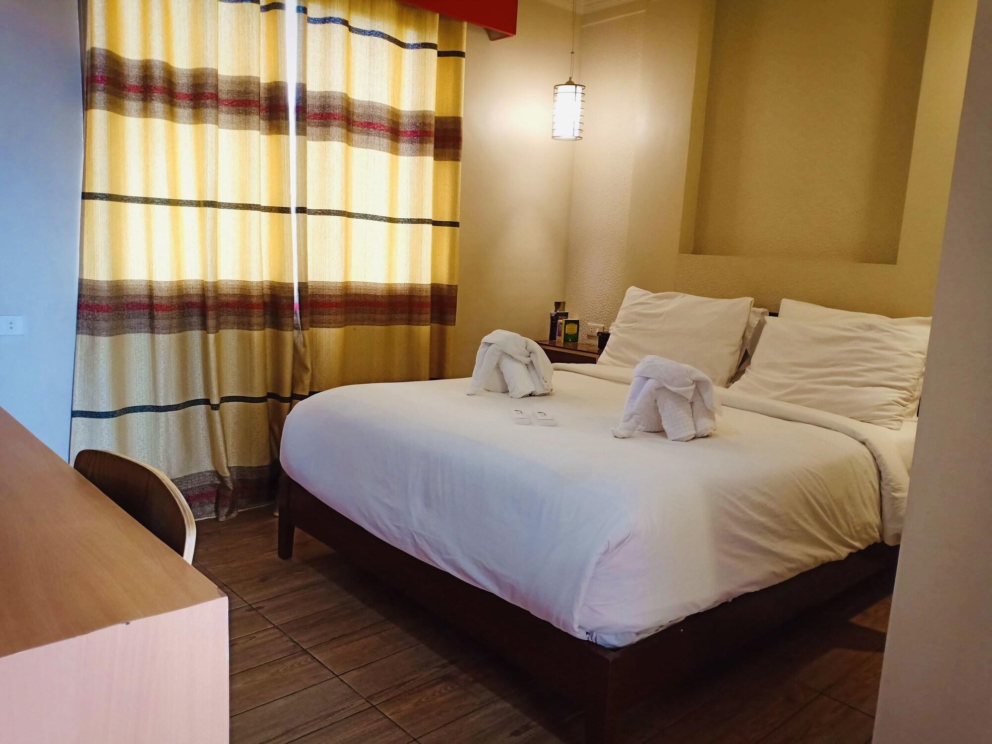Tinhat Halal حلال Certified Boutique Hotel And Restaurant Davao City Exteriör bild