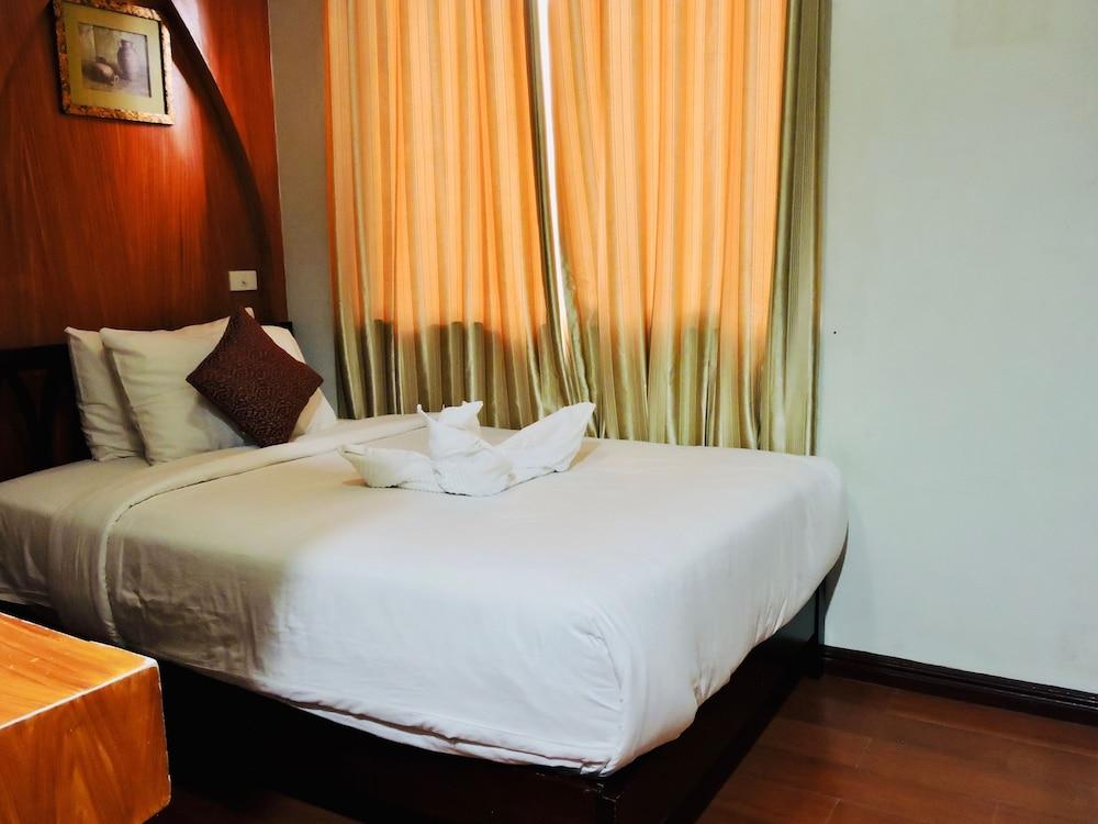 Tinhat Halal حلال Certified Boutique Hotel And Restaurant Davao City Exteriör bild