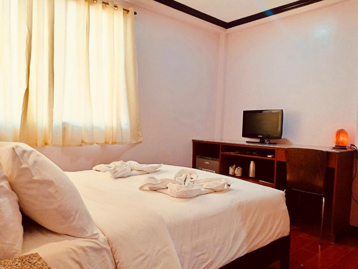 Tinhat Halal حلال Certified Boutique Hotel And Restaurant Davao City Exteriör bild